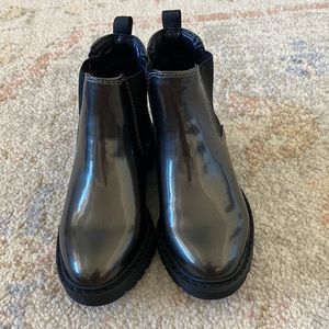 Gunmetal black/gray girls booties, size 11, brand new, never worn